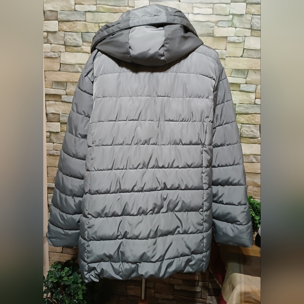 Like New Women's 1X Gray Bibbed Polyfill Coat Hooded Insulated Outdoor Winter - Picture 5 of 7